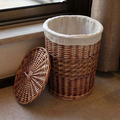 Panier à linge osier artisanal avec couvercle et tissu intérieur ouvert
